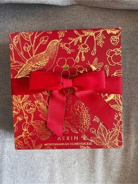 Brand new with box AERIN Mediterranean Honeysuckle set